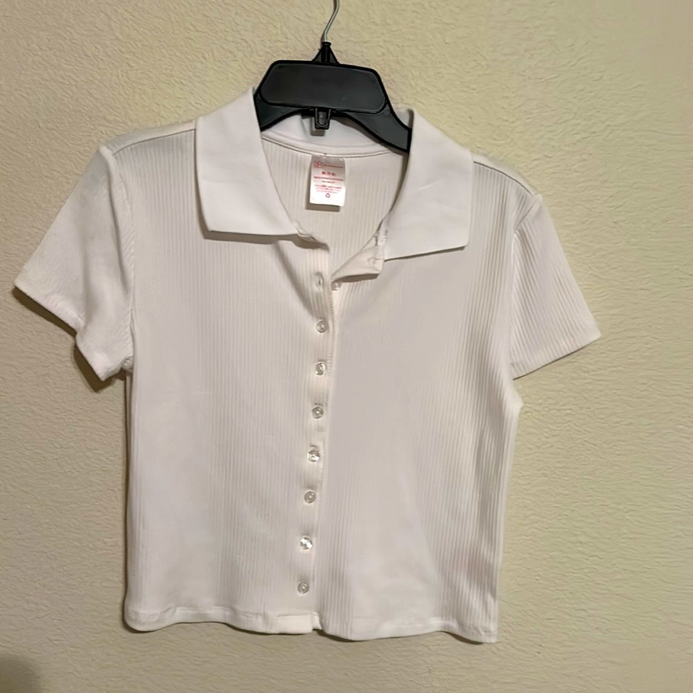 White tshirt button up soft ribbed material from No Boundaries size M 7-9